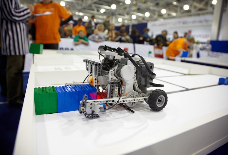 本家ロボコンだけじゃない！全国のユニークなロボット大会をご紹介
